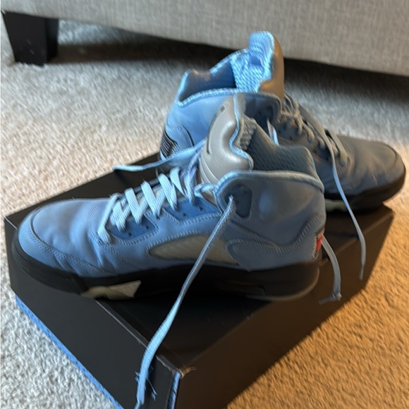 Jordon Retro 5 size 9 - Picture 1 of 4